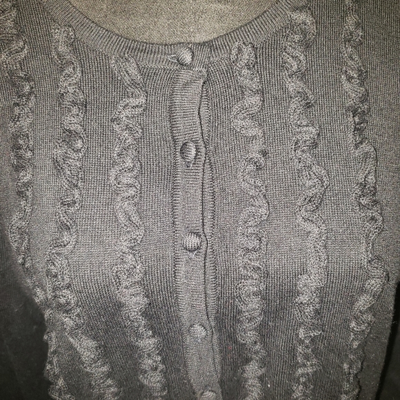 Liz Claiborne black sweater - Picture 6 of 6